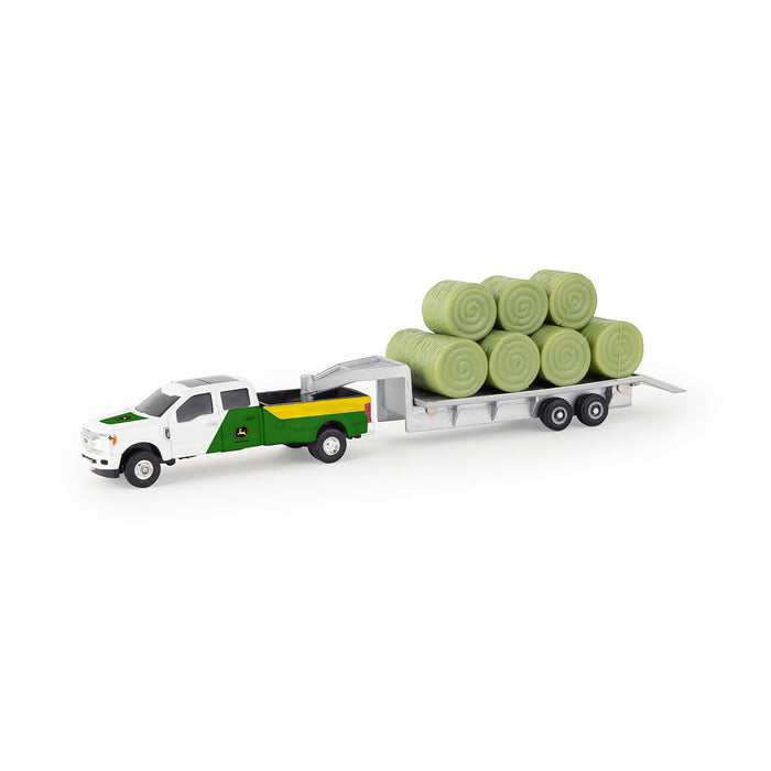 John Deere 1:64 Pickup with Trailer with Bales