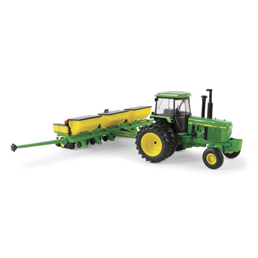 John Deere Prestige 1:64 4450 Tractor with 7200 Planter
